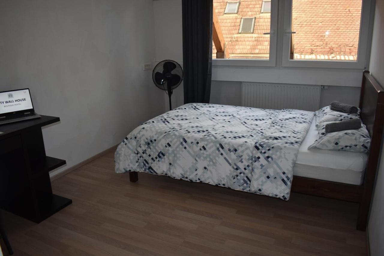 City Wall House Maribor Bagian luar foto