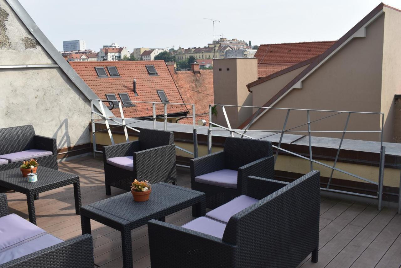 City Wall House Maribor Bagian luar foto